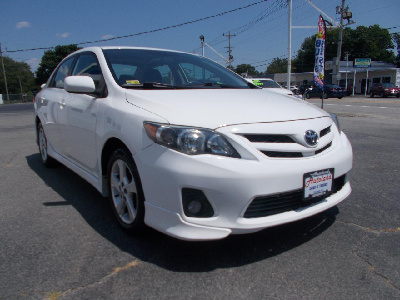 Toyota Corolla 4dr Sdn Auto LE (Natl) 2012
