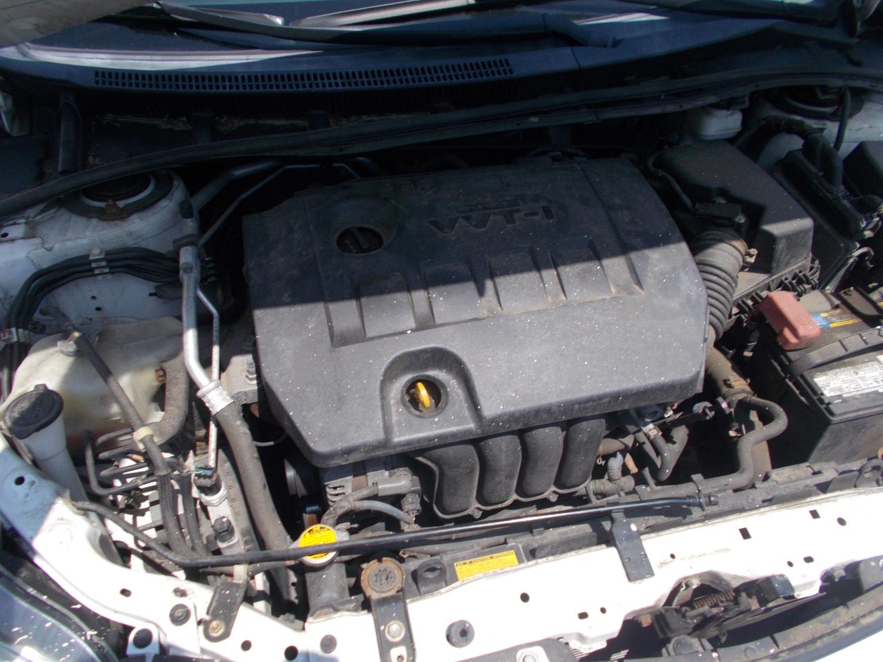 Toyota Corolla 4dr Sdn Auto LE (Natl) 2012