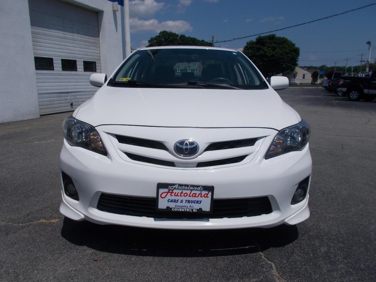 Toyota Corolla 4dr Sdn Auto LE (Natl) 2012