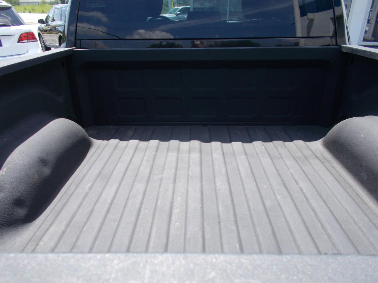 RAM 1500 4WD Crew Cab 140.5" Express 2014