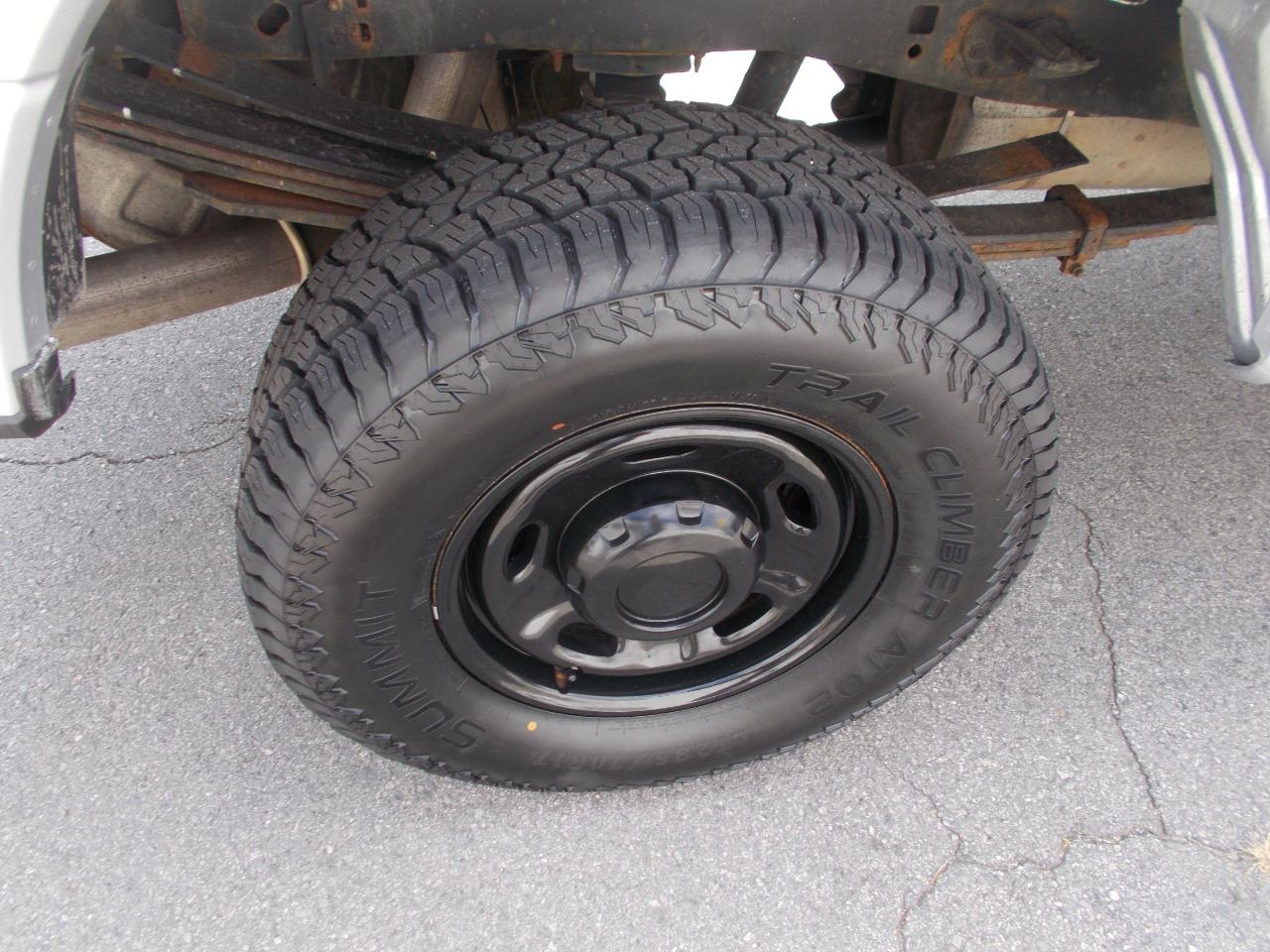Ford Super Duty F-350 SRW XL 4WD Reg Cab 8' Box 2018