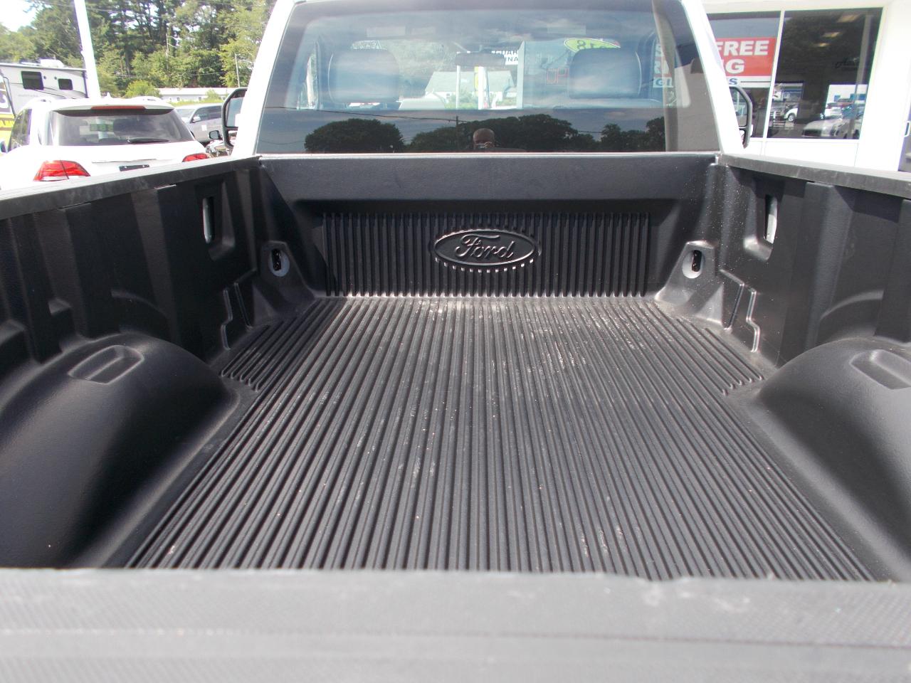 Ford Super Duty F-350 SRW XL 4WD Reg Cab 8' Box 2018
