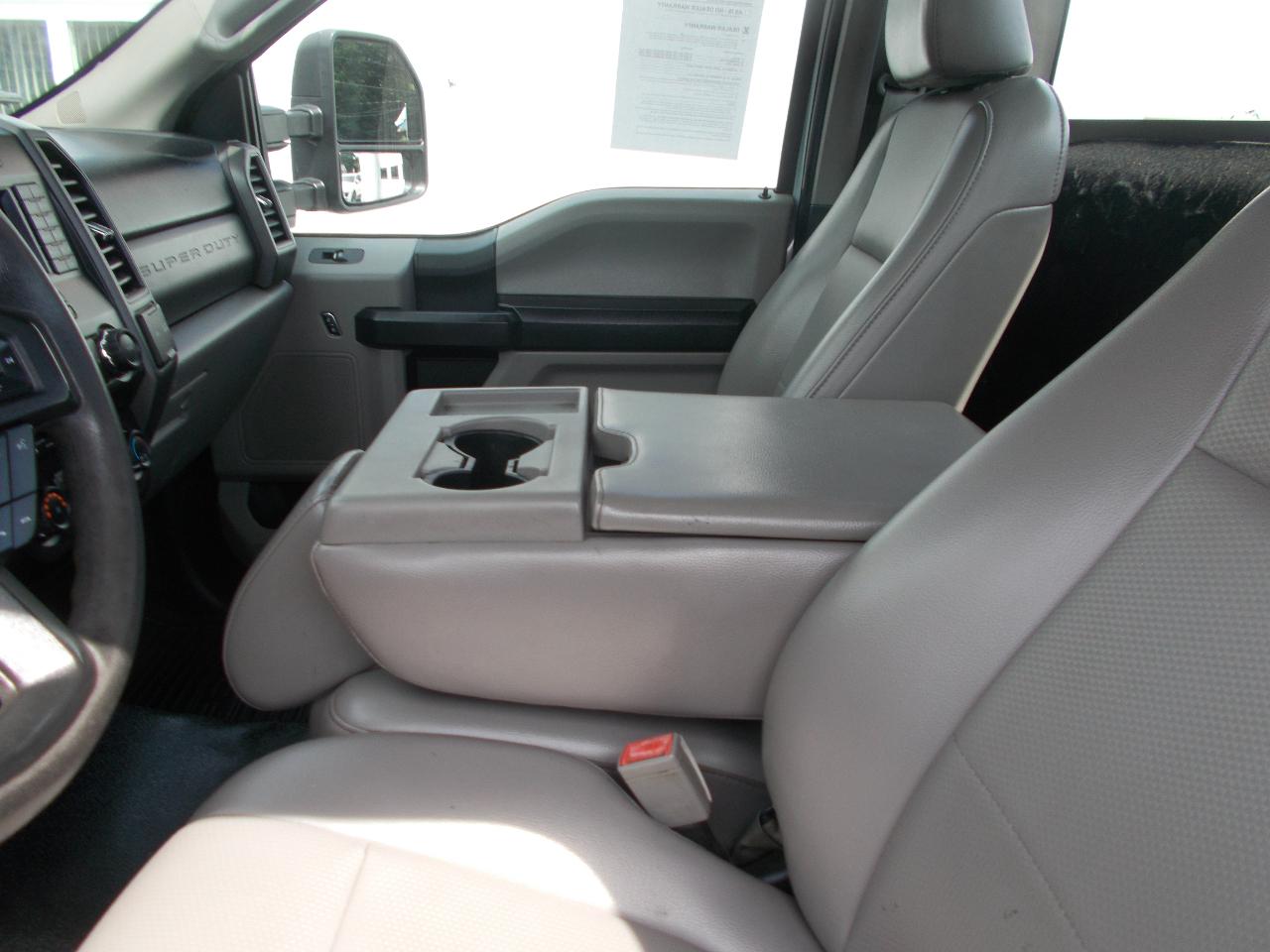 Ford Super Duty F-350 SRW XL 4WD Reg Cab 8' Box 2018