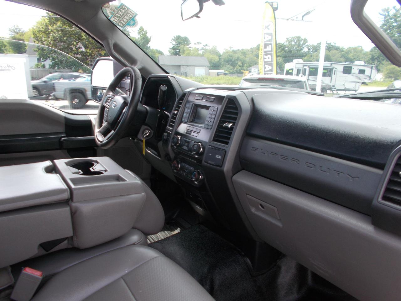 Ford Super Duty F-350 SRW XL 4WD Reg Cab 8' Box 2018