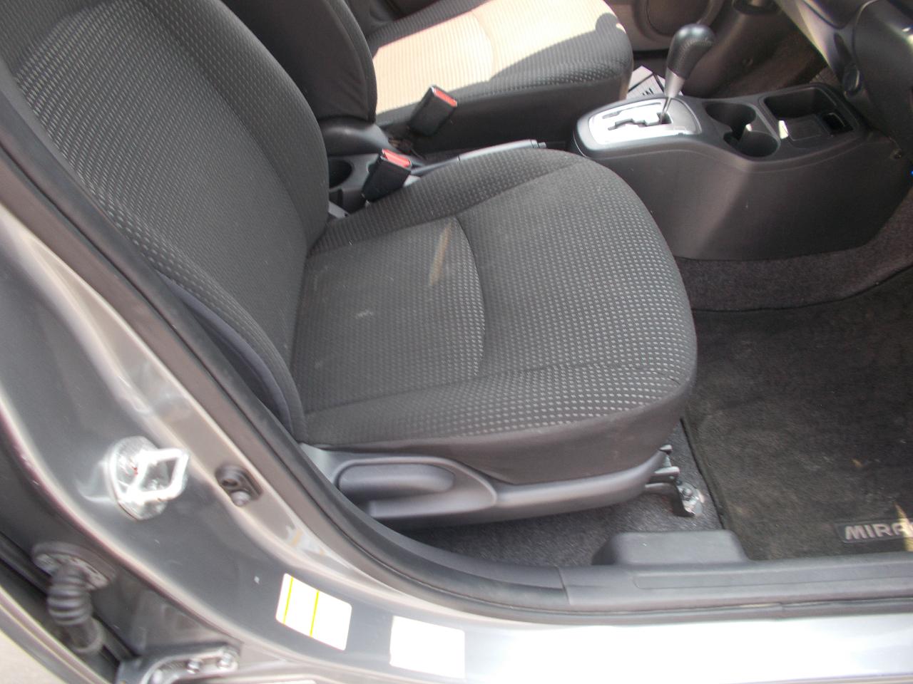 Mitsubishi Mirage 4dr HB Man ES 2015