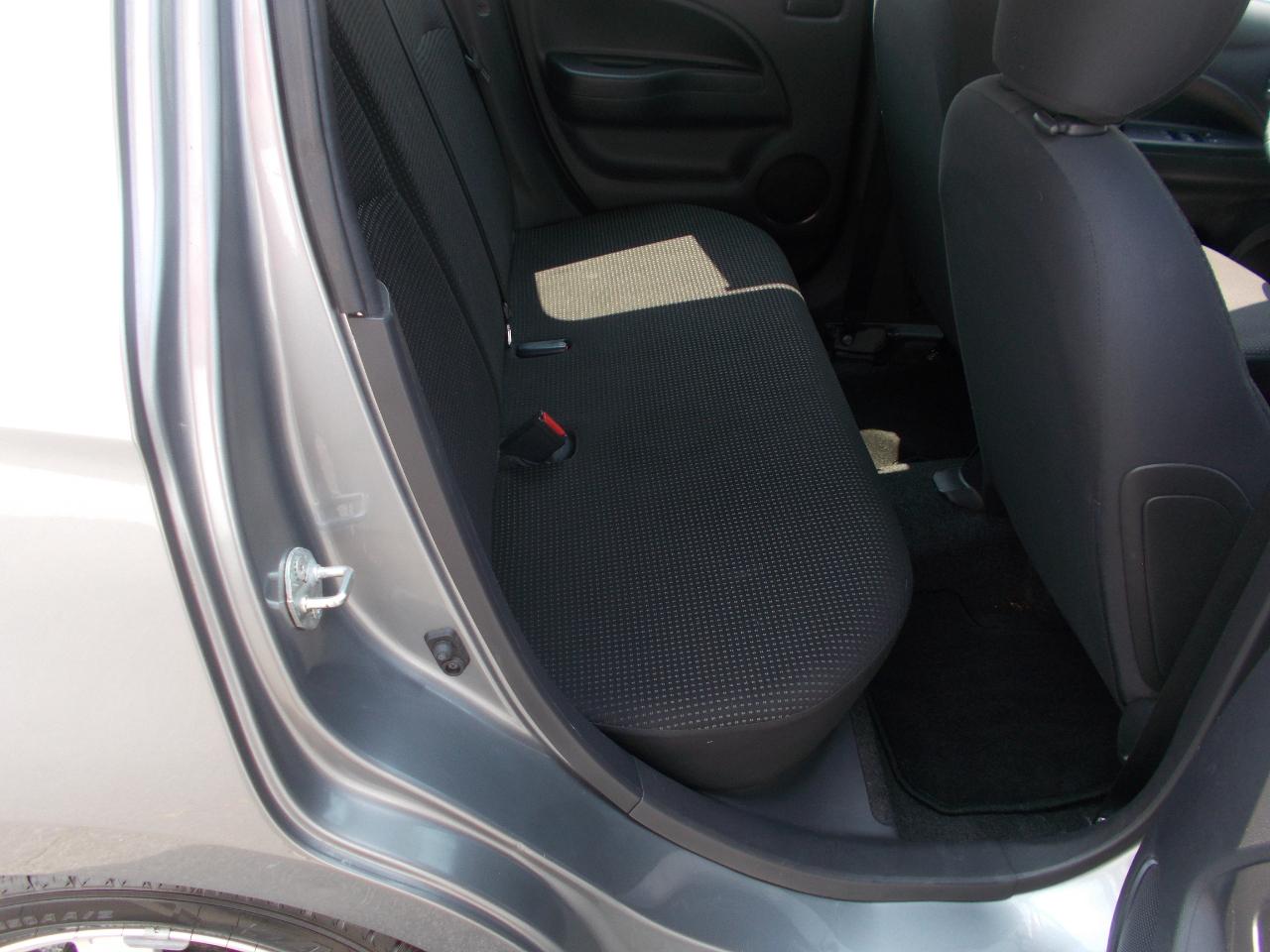 Mitsubishi Mirage 4dr HB Man ES 2015