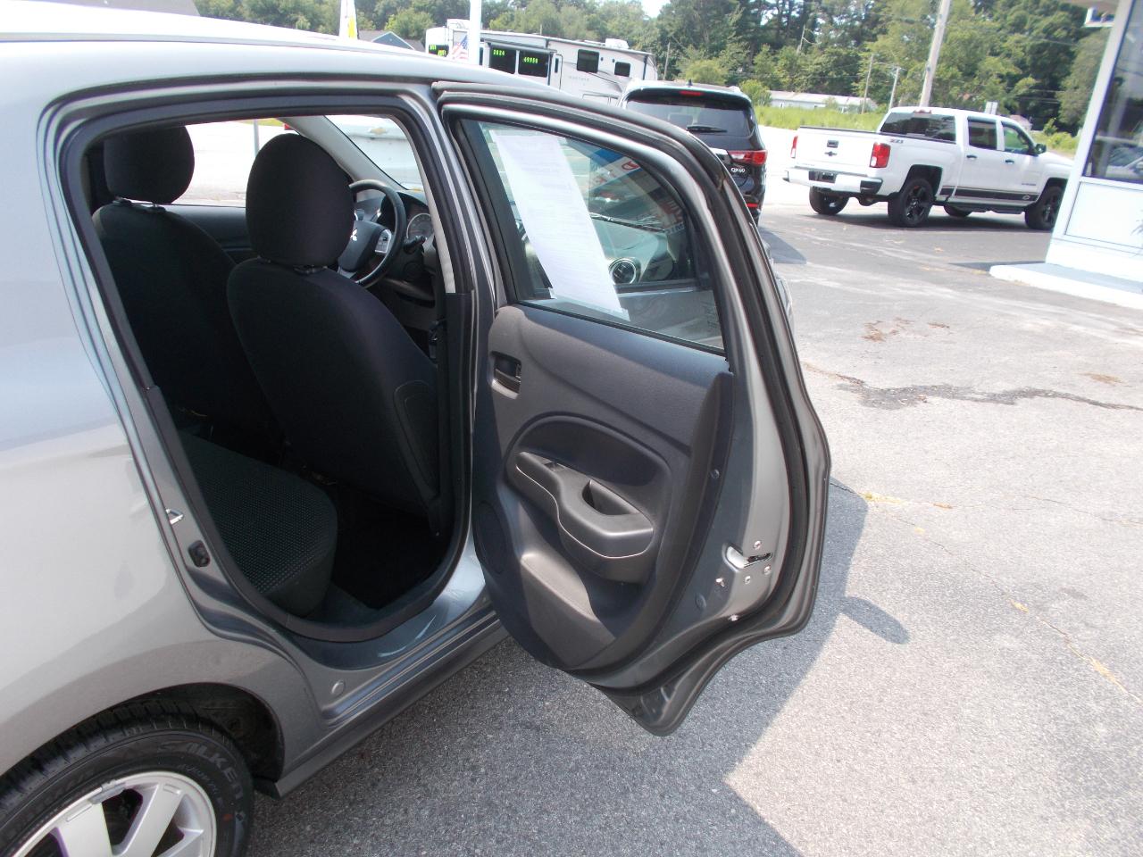 Mitsubishi Mirage 4dr HB Man ES 2015