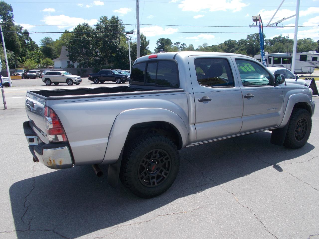 Toyota Tacoma 4WD Double Cab V6 MT (Natl) 2014
