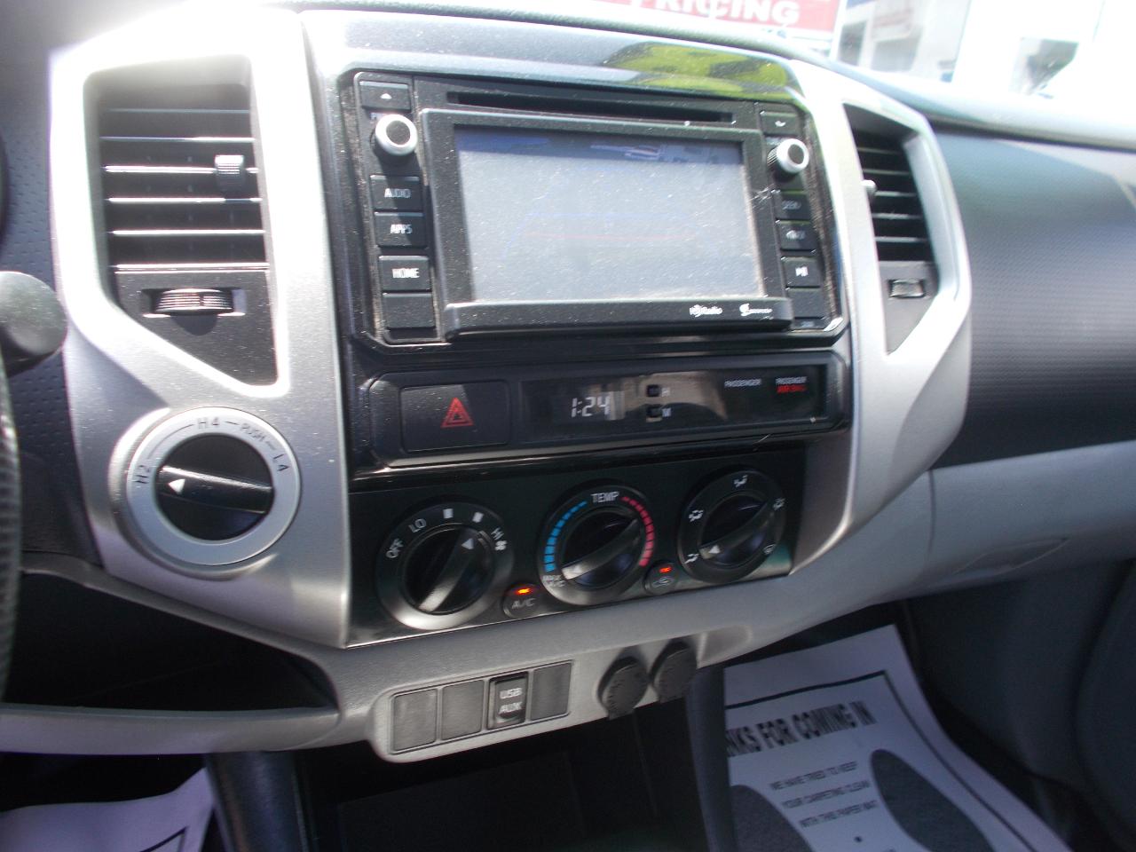Toyota Tacoma 4WD Double Cab V6 MT (Natl) 2014