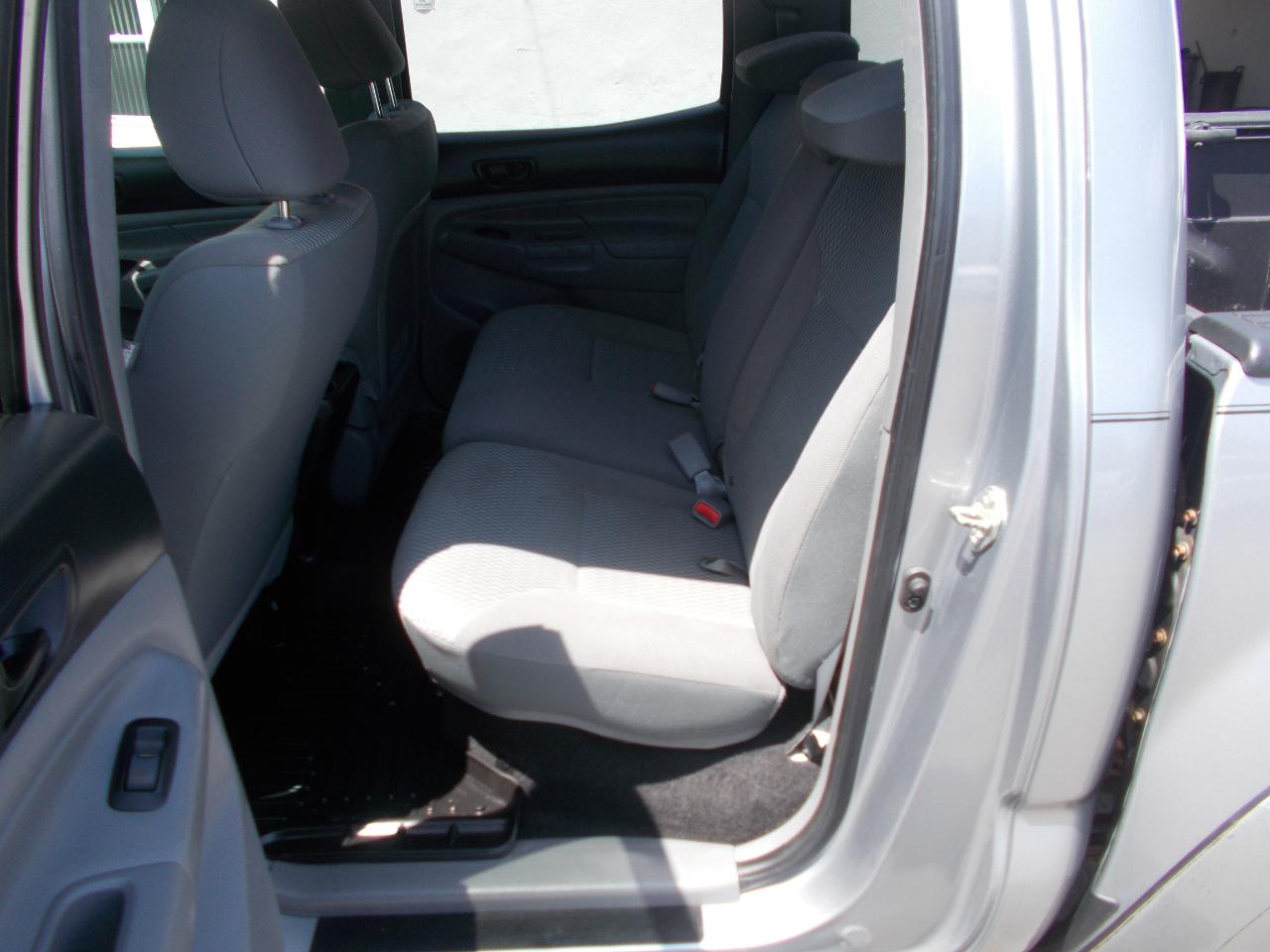 Toyota Tacoma 4WD Double Cab V6 MT (Natl) 2014