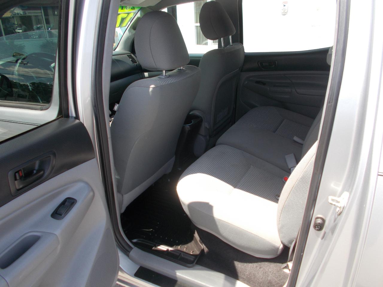 Toyota Tacoma 4WD Double Cab V6 MT (Natl) 2014