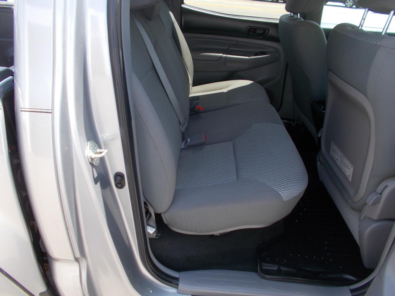 Toyota Tacoma 4WD Double Cab V6 MT (Natl) 2014