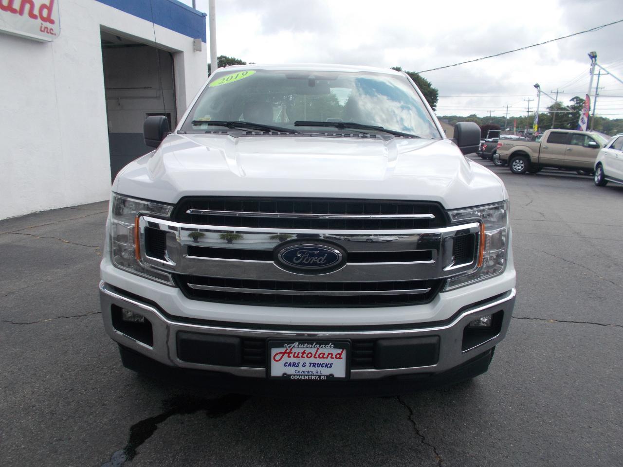 Ford F-150 XLT 2WD Reg Cab 8' Box 2019