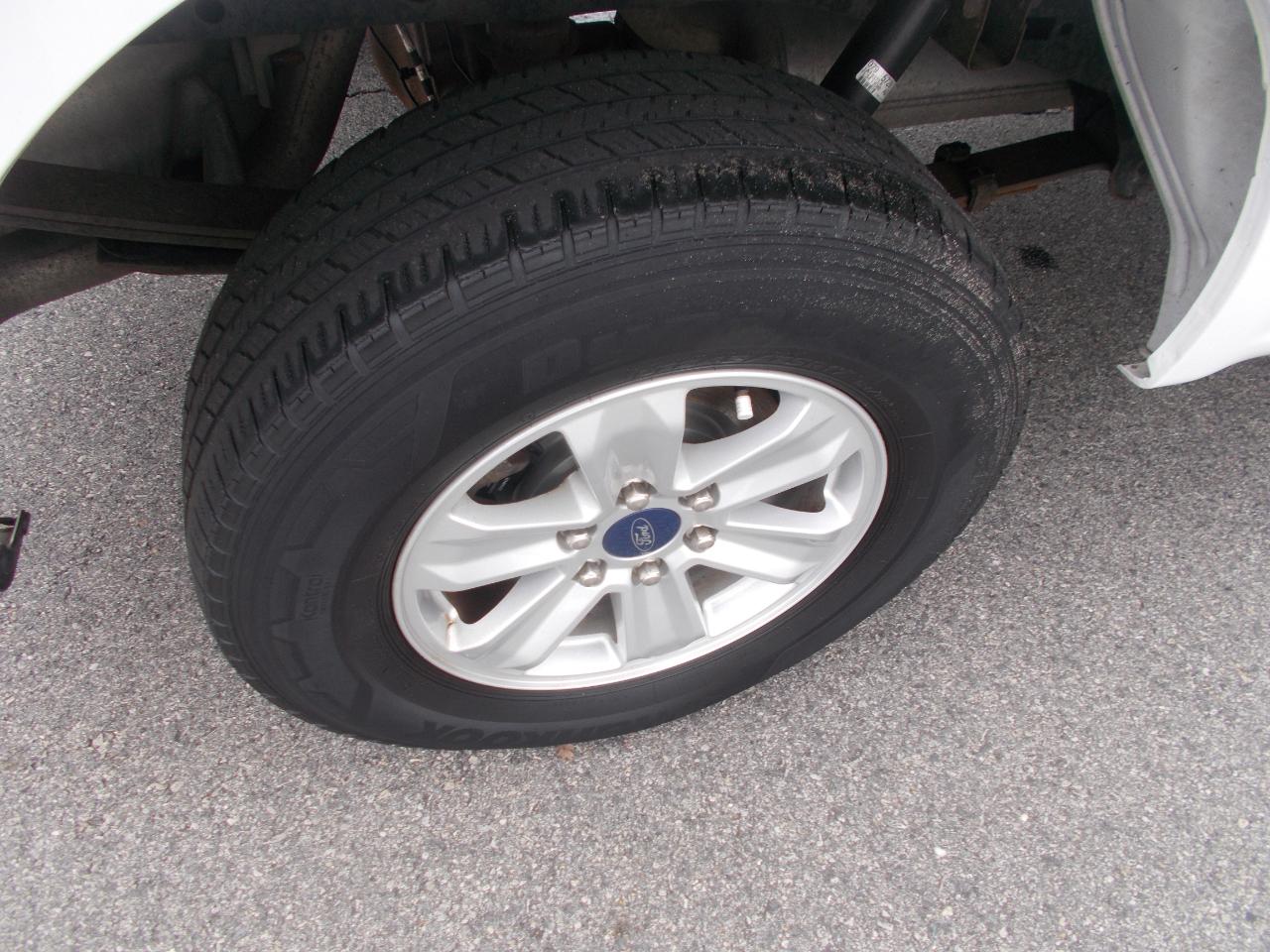 Ford F-150 XLT 2WD Reg Cab 8' Box 2019