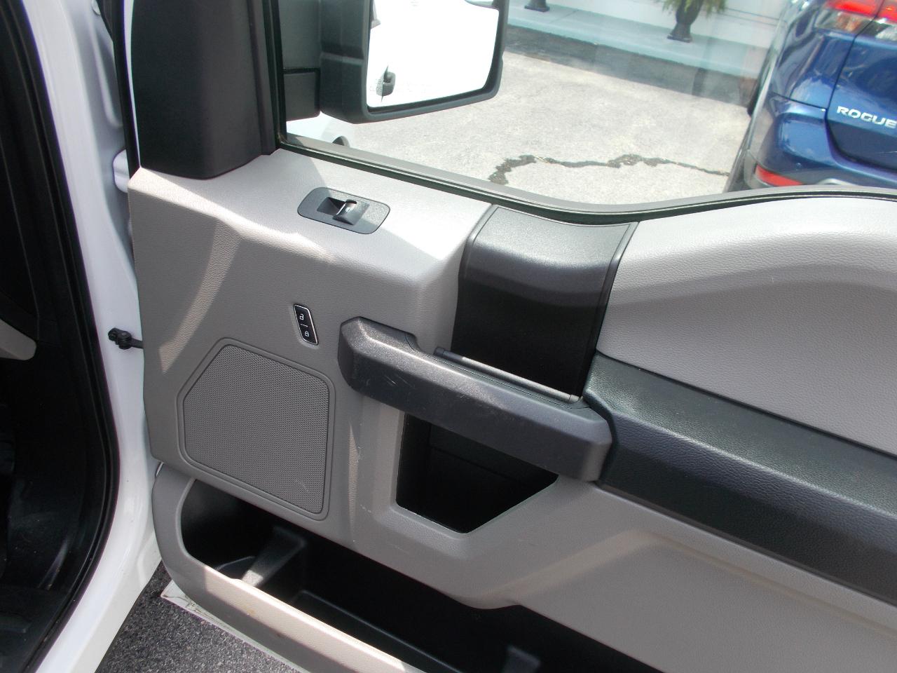 Ford F-150 XLT 2WD Reg Cab 8' Box 2019