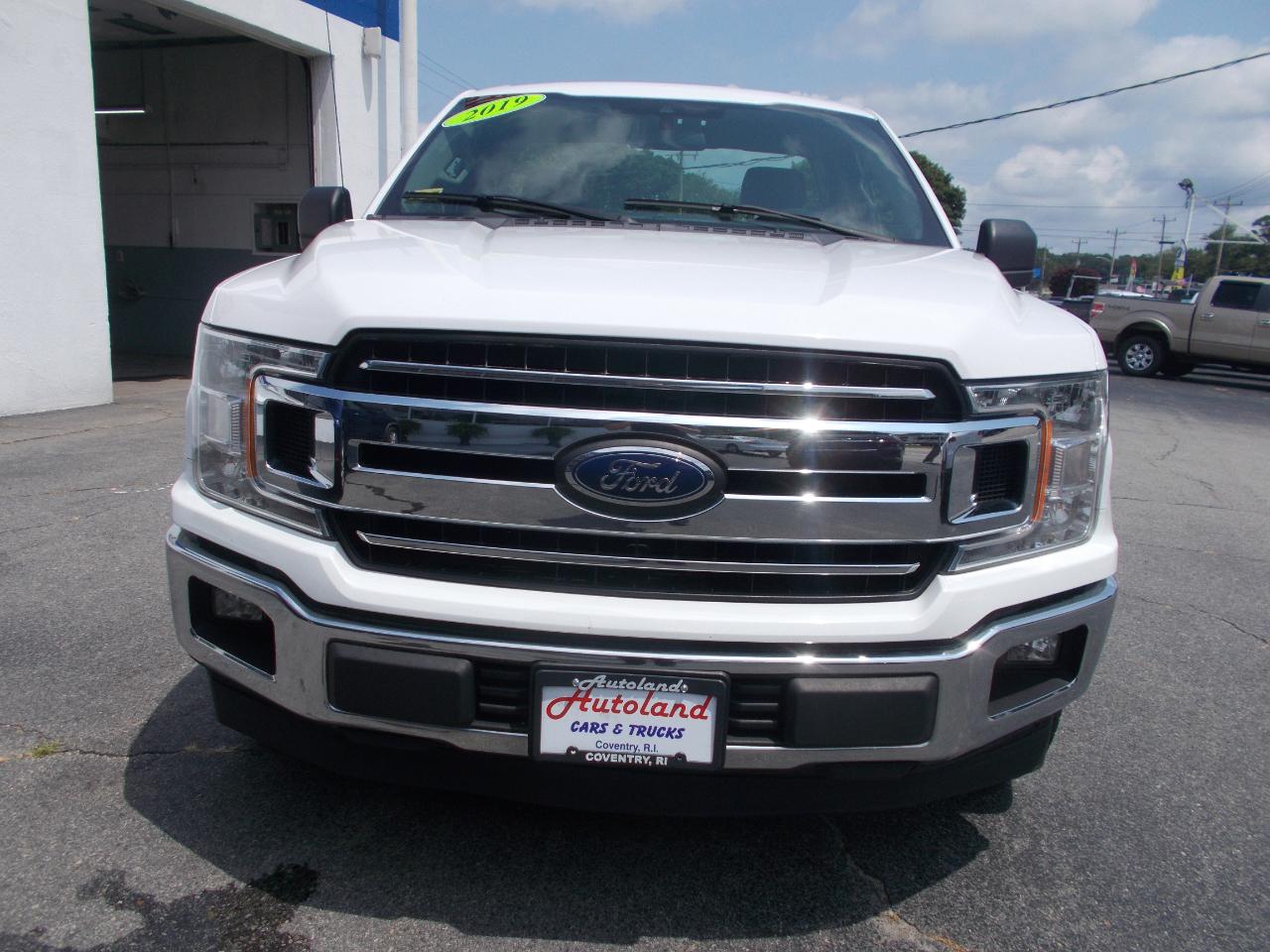 Ford F-150 XLT 2WD Reg Cab 8' Box 2019