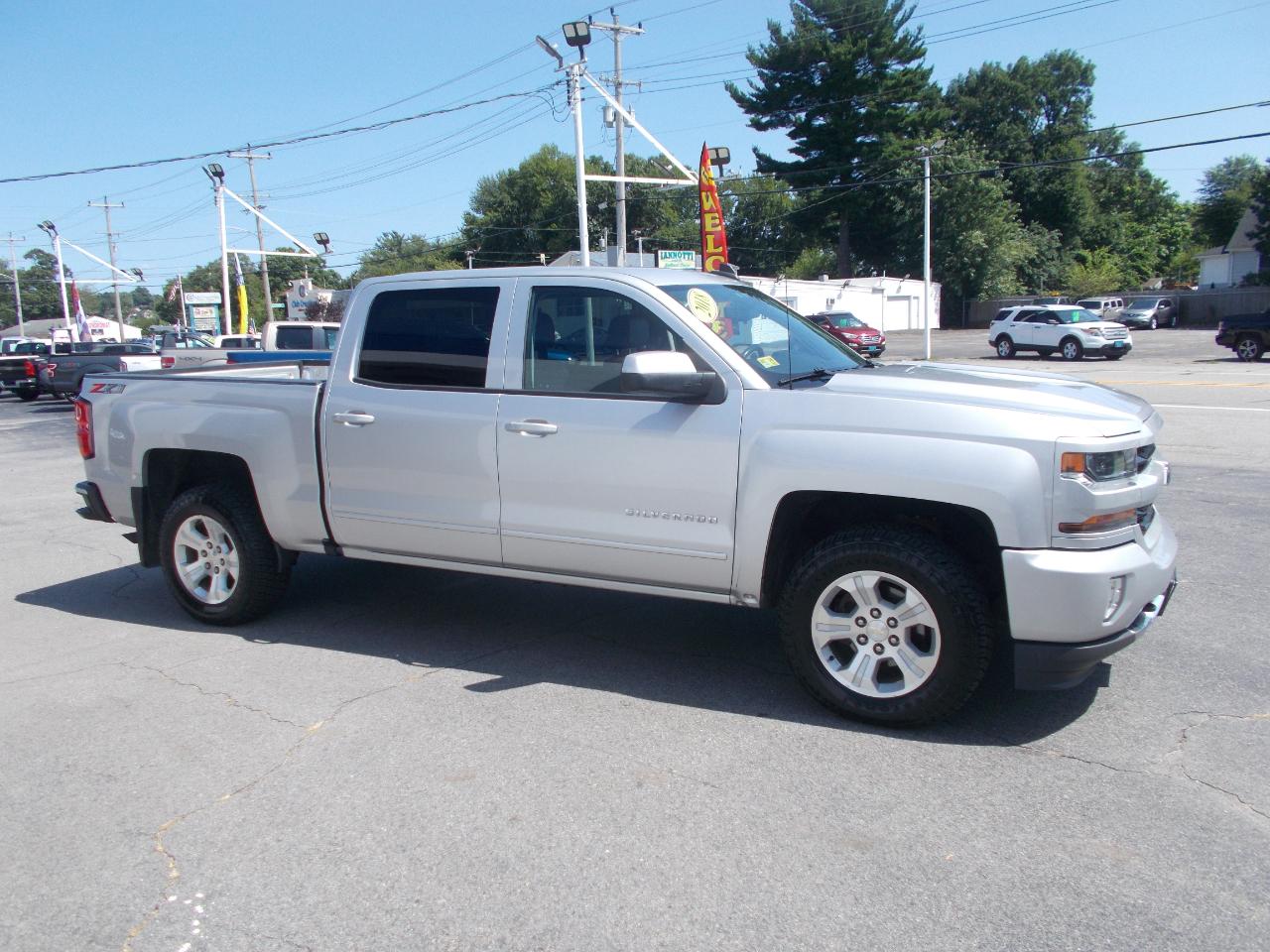 Chevrolet Silverado 1500 4WD Crew Cab 143.5" LT w/2LT 2018