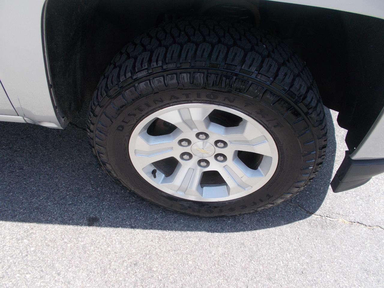 Chevrolet Silverado 1500 4WD Crew Cab 143.5" LT w/2LT 2018