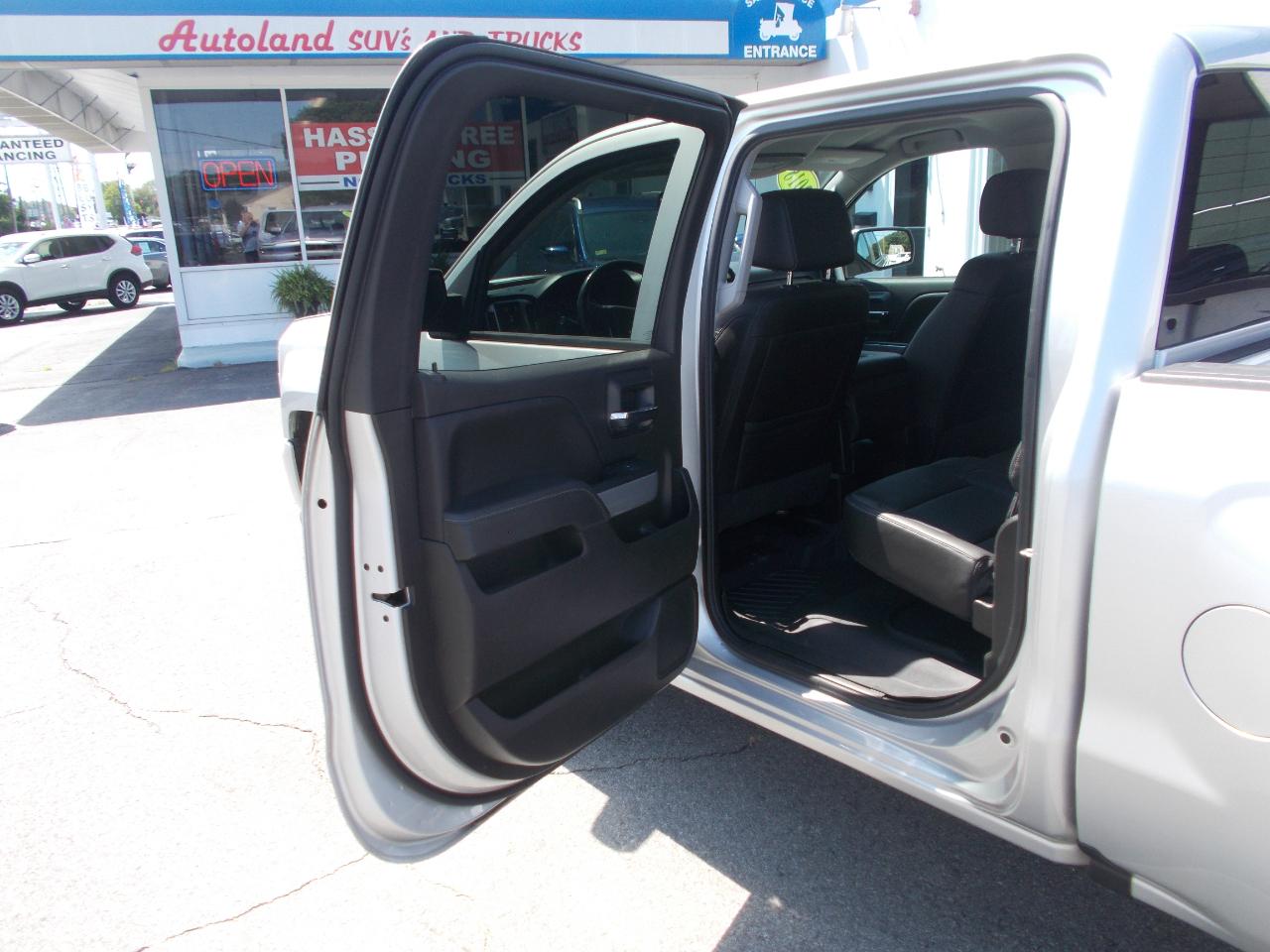 Chevrolet Silverado 1500 4WD Crew Cab 143.5" LT w/2LT 2018