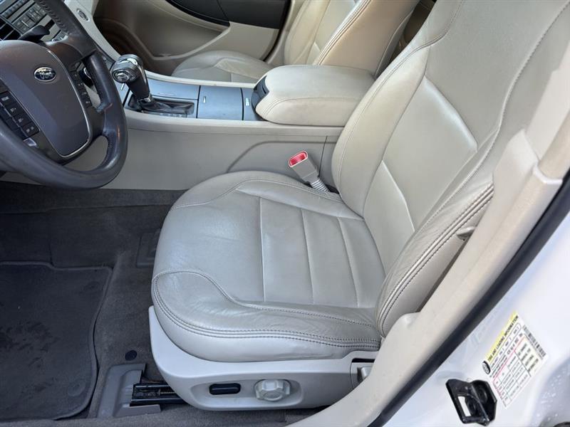 Ford Taurus SEL FWD 2012 Ford Taurus SEL FWD 2012