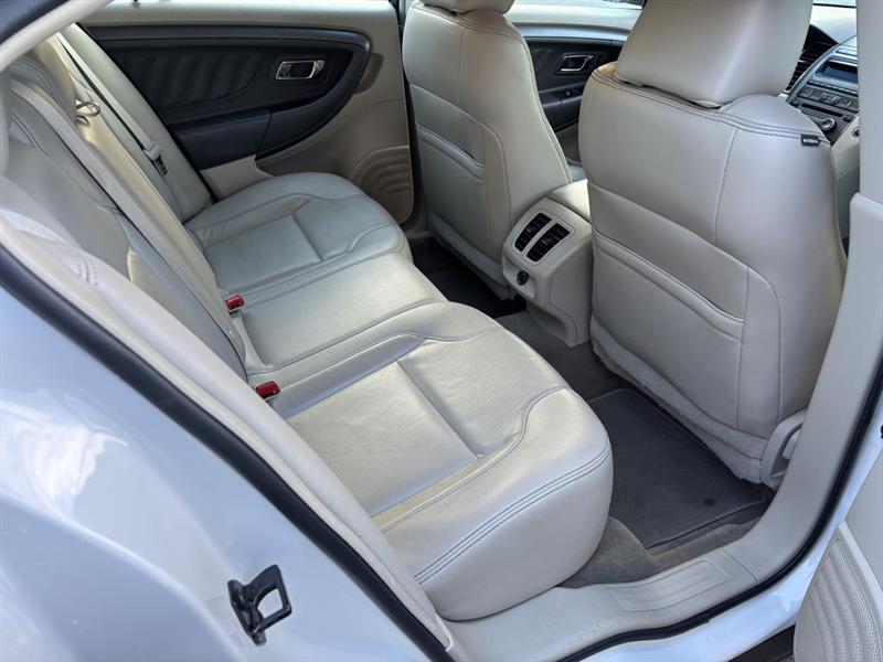 Ford Taurus SEL FWD 2012 Ford Taurus SEL FWD 2012