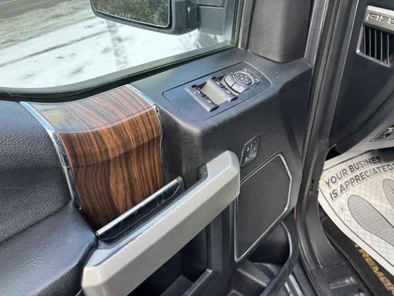 Ford F-150 Lariat SuperCrew 6.5-ft. Bed 4WD 2017