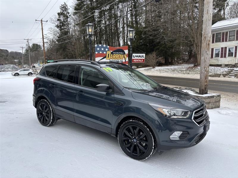 2019 Ford Escape SE's photo