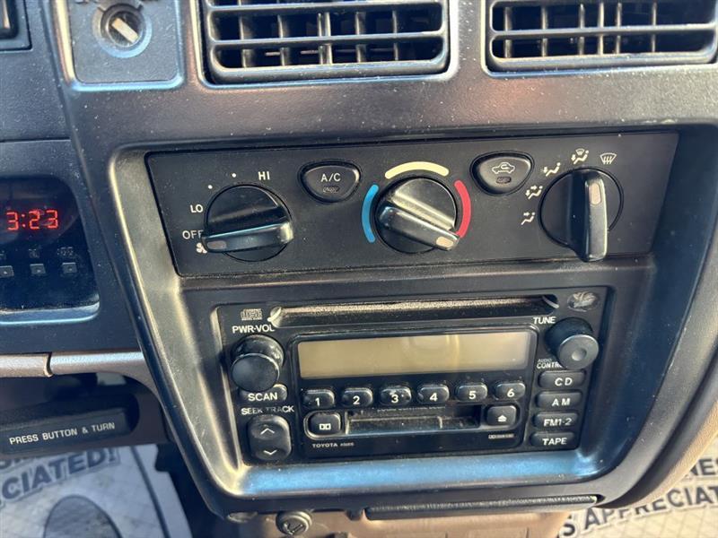 Toyota Tacoma Xtracab 4WD 2003