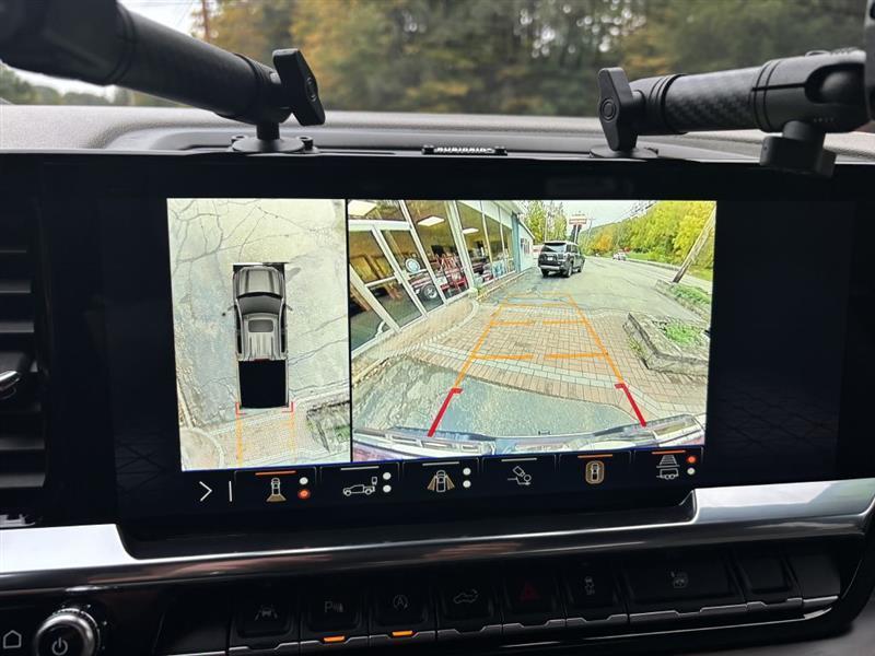 GMC Sierra 1500 SLT Crew Cab 4WD 2025