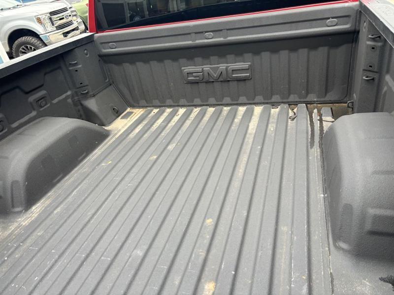GMC Sierra 1500 SLT Crew Cab 4WD 2025