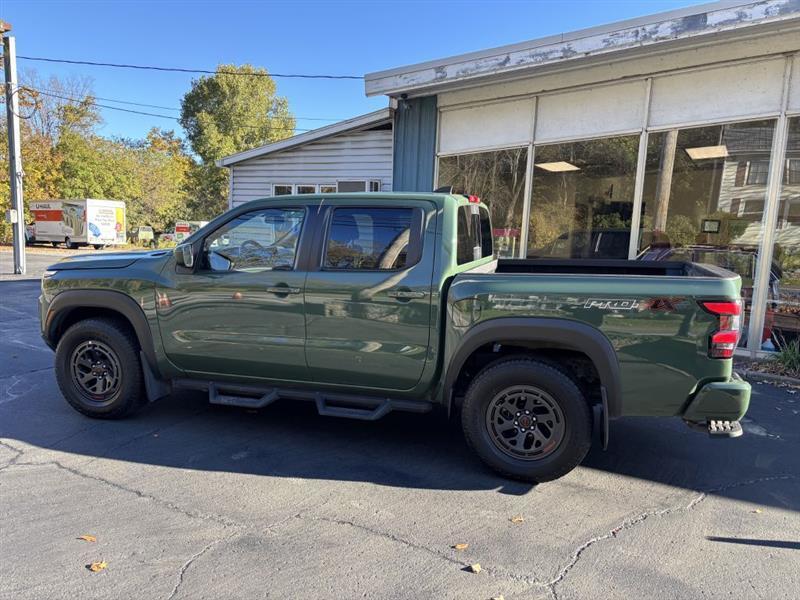 Nissan Frontier PRO-4X Crew Cab 4WD 2026