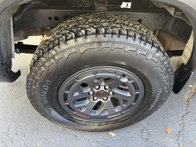 Nissan Frontier PRO-4X Crew Cab 4WD 2026