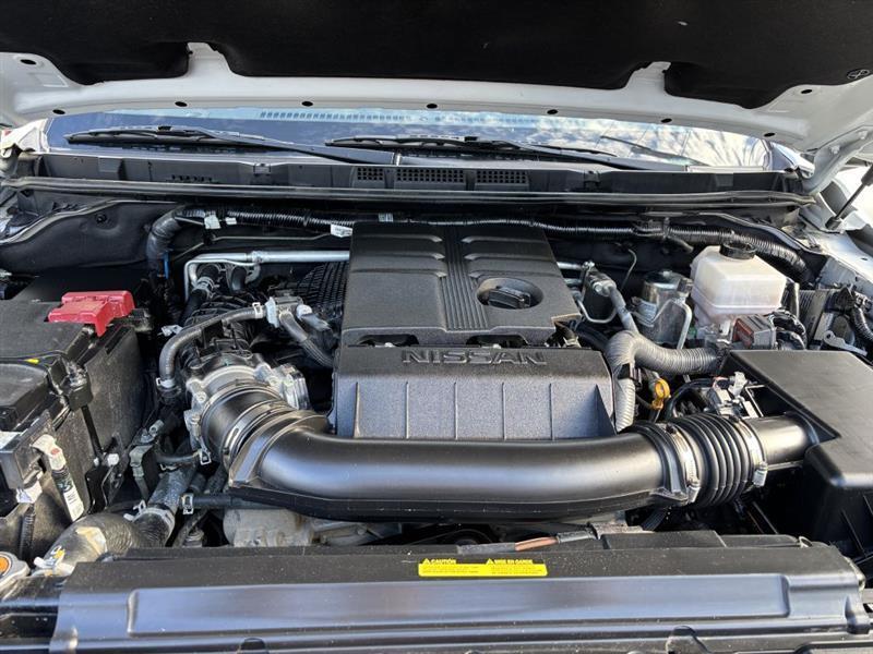 Nissan Frontier PRO-4X Crew Cab 4WD 2026