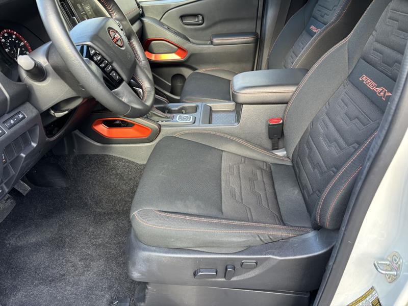 Nissan Frontier PRO-4X Crew Cab 4WD 2026