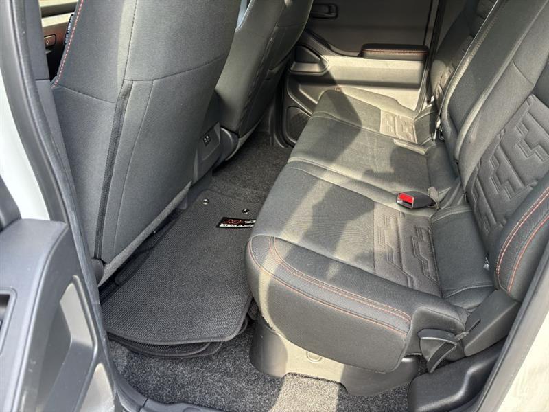 Nissan Frontier PRO-4X Crew Cab 4WD 2026