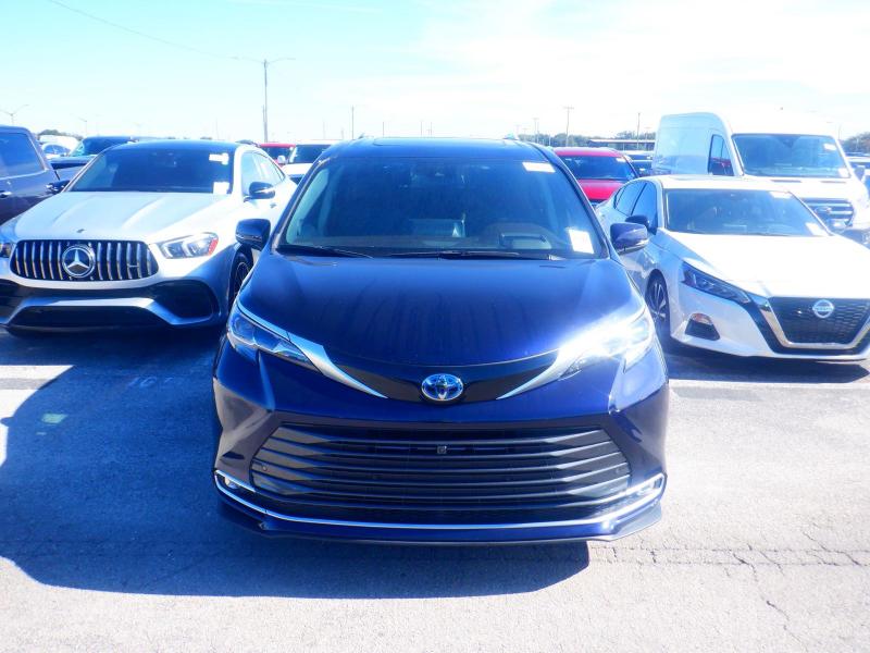 Toyota Sienna  2024