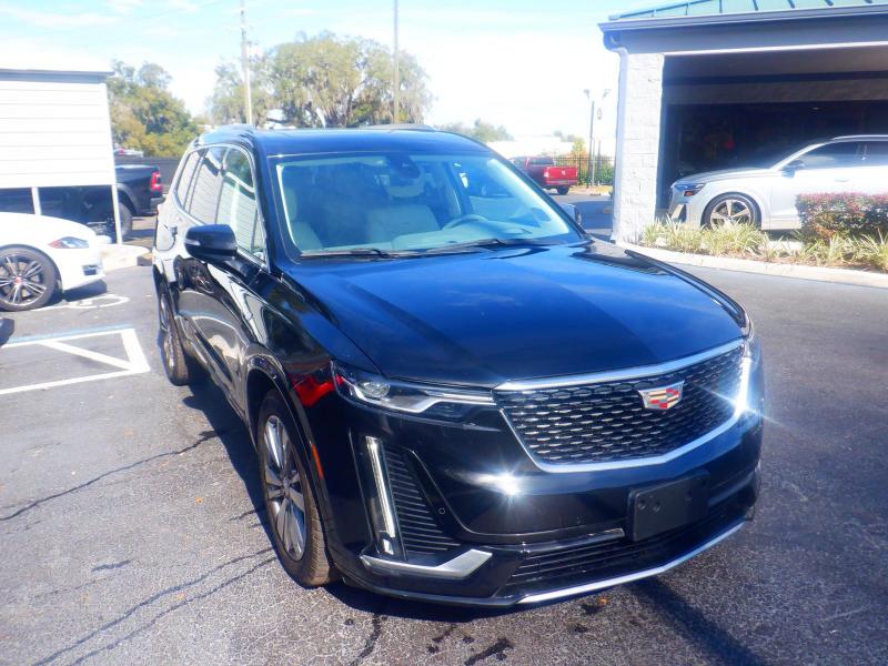 Cadillac XT6  2021