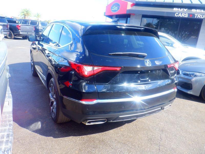 Acura MDX  2023