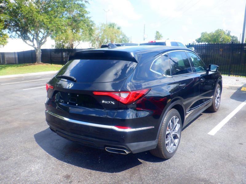Acura MDX  2023