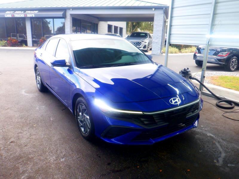 Hyundai Elantra SEL 2024