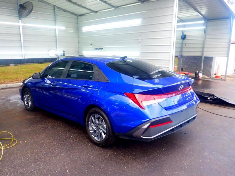 Hyundai Elantra SEL 2024