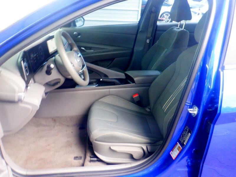 Hyundai Elantra SEL 2024