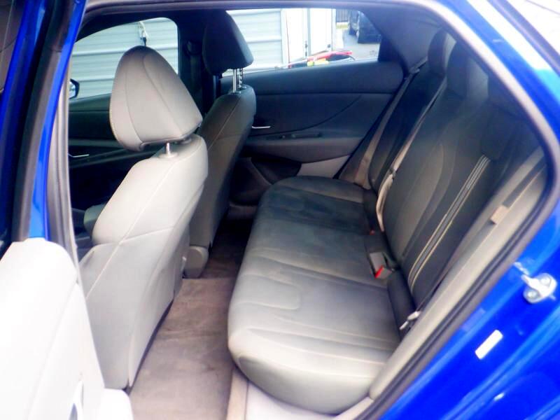 Hyundai Elantra SEL 2024