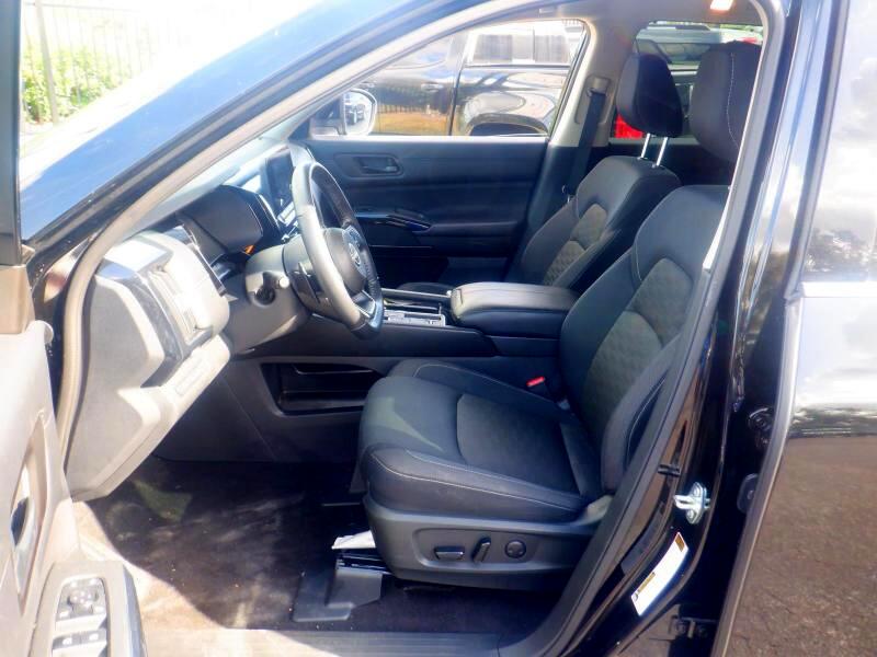 Nissan Pathfinder  2024