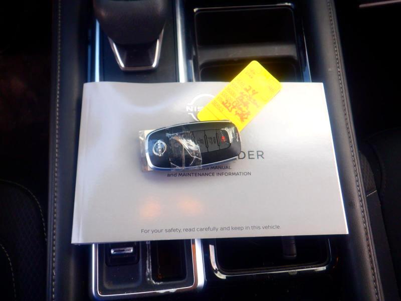 Nissan Pathfinder  2024