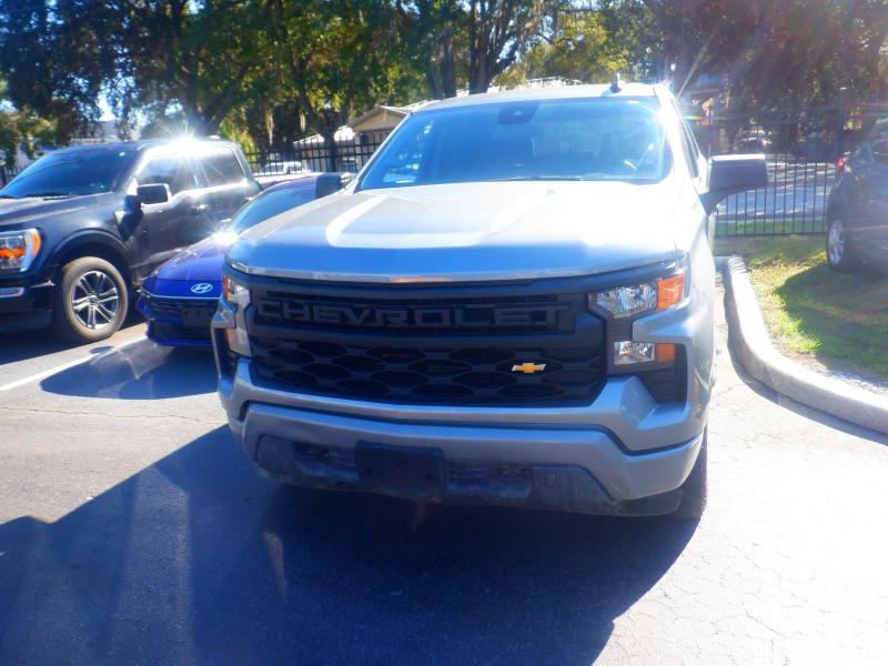 Chevrolet Silverado 1500 Custom Crew Cab 4WD 2023