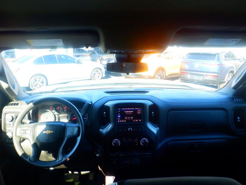 Chevrolet Silverado 1500 Custom Crew Cab 4WD 2023