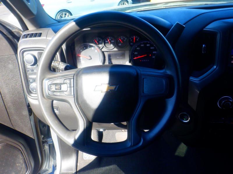 Chevrolet Silverado 1500 Custom Crew Cab 4WD 2023