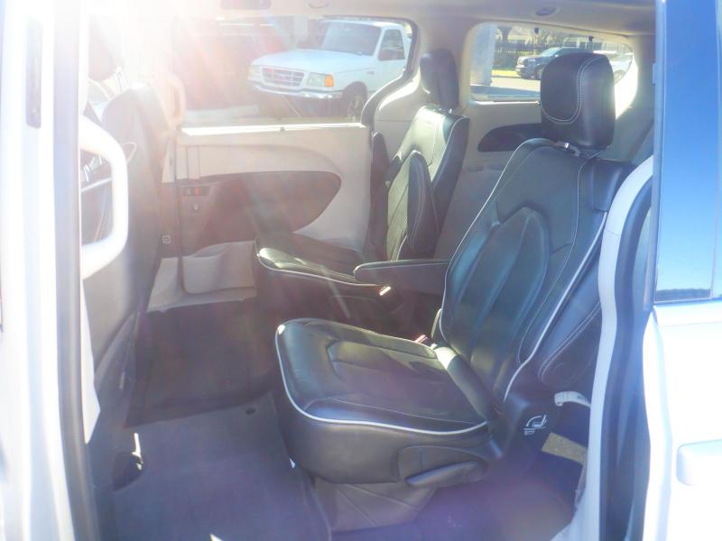 Chrysler Pacifica  2024