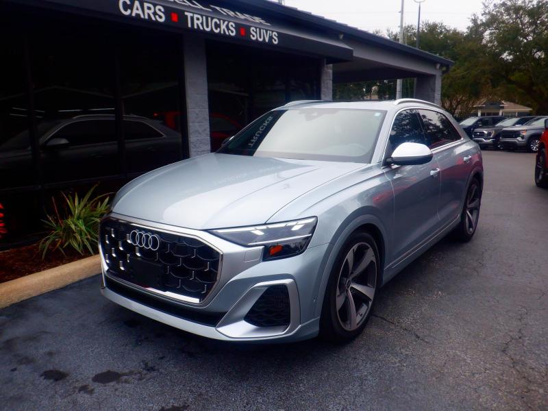 Audi SQ8  2024